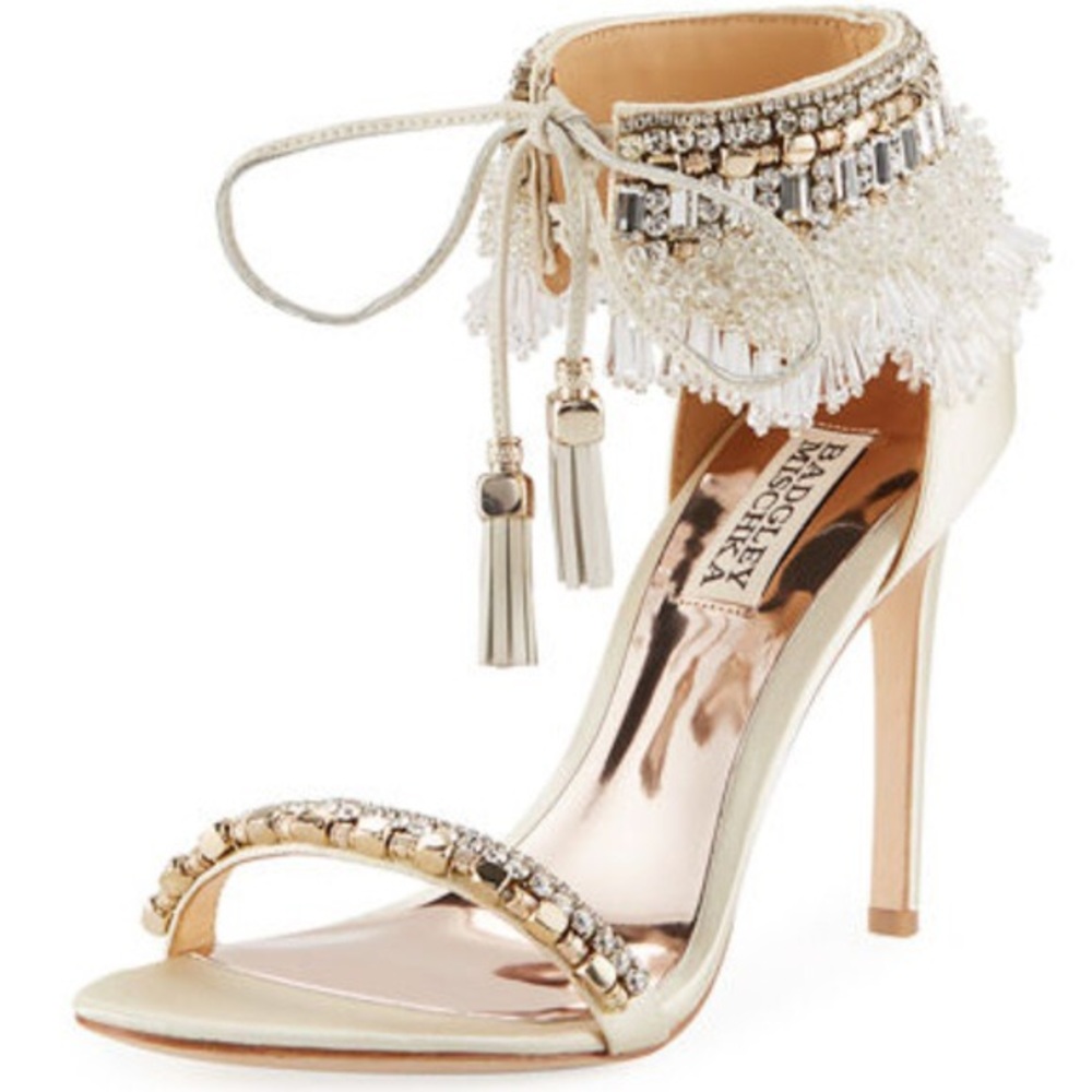 IN SEARCH OF: Sz 6-7 Badgley Mischka Katrina Heels - Picture 2 of 3
